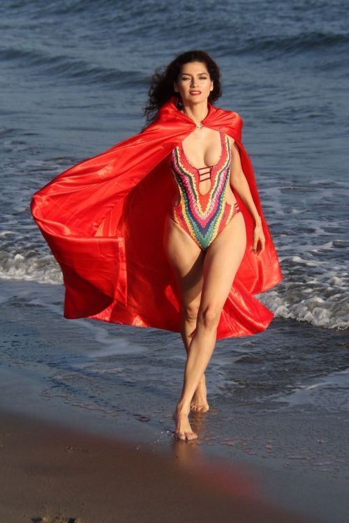 Blanca Blanco as Supergirl on Halloween at Malibu Beach 2018/10/31 7