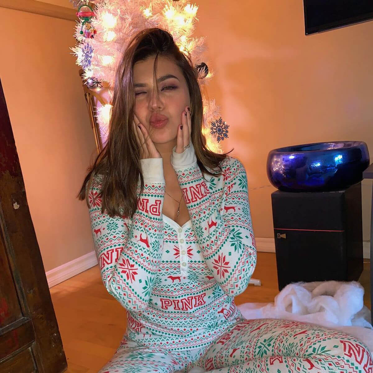 Amber Montana for Christmas Eve Instagram Pictures, December 2018