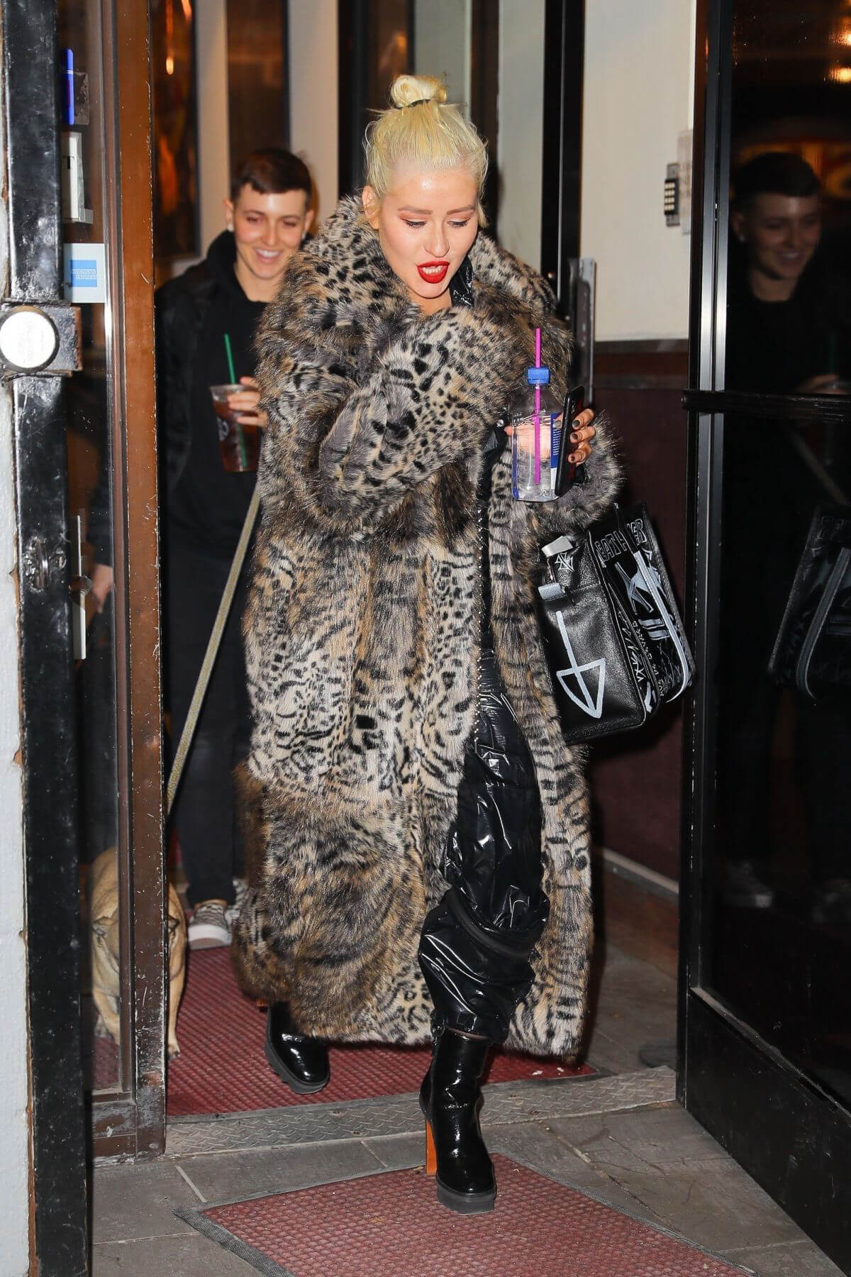 Christina Aguilera Leaves New Year Eve Rehearsal in New York 2018/12/30