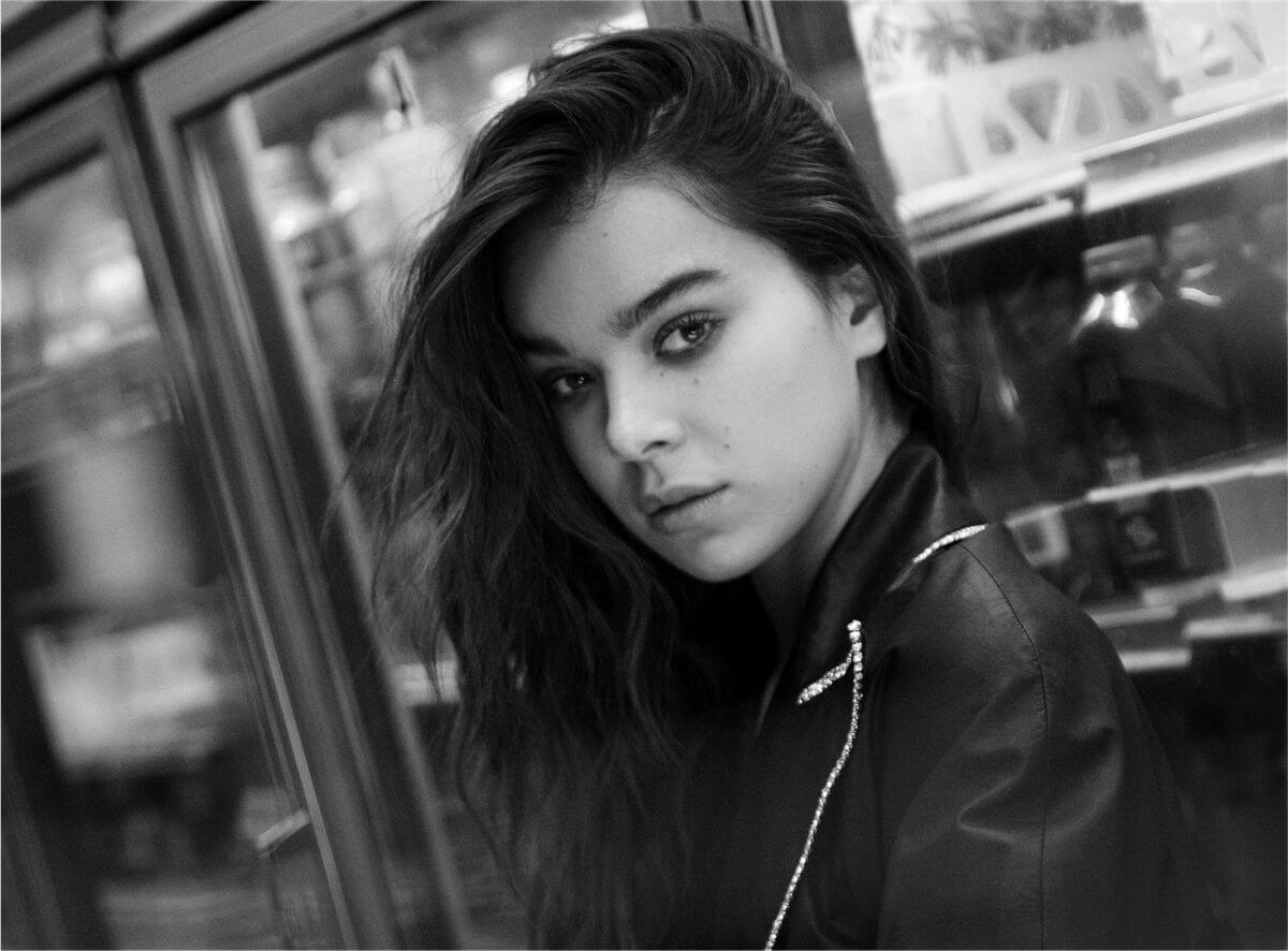 Hailee Steinfeld for Who What Wear, December 2018