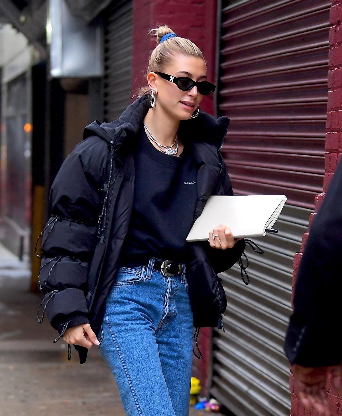 Hailey Baldwin Out and About in New York 2018/12/02