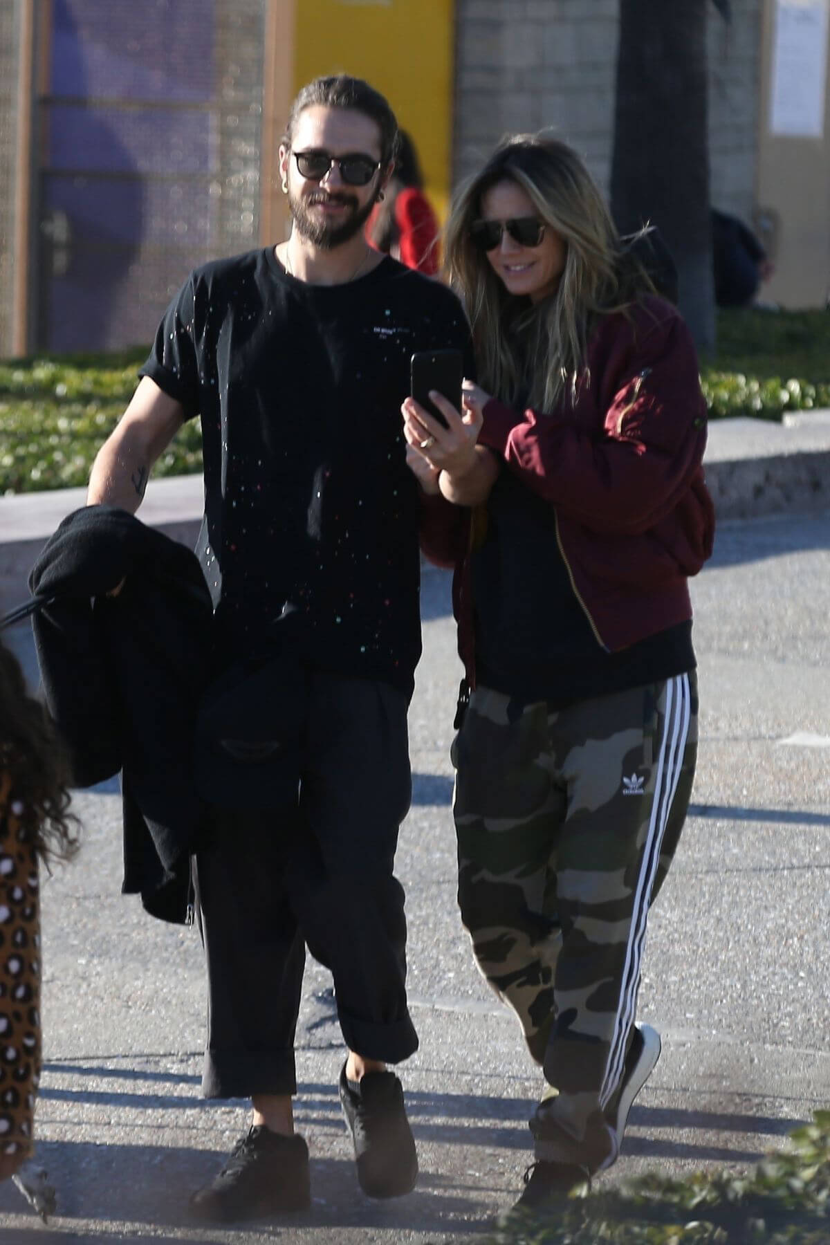 Heidi Klum and Tom Kaulitz Out with Their Dog in Santa Monica 2018/12/29