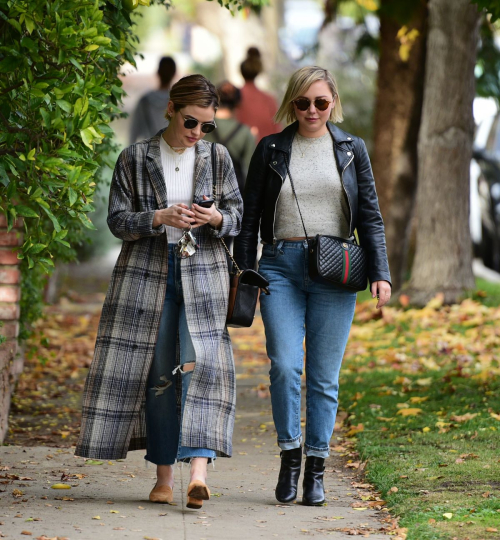 Lucy Hale Out and About in Los Angeles 2018/12/09 3