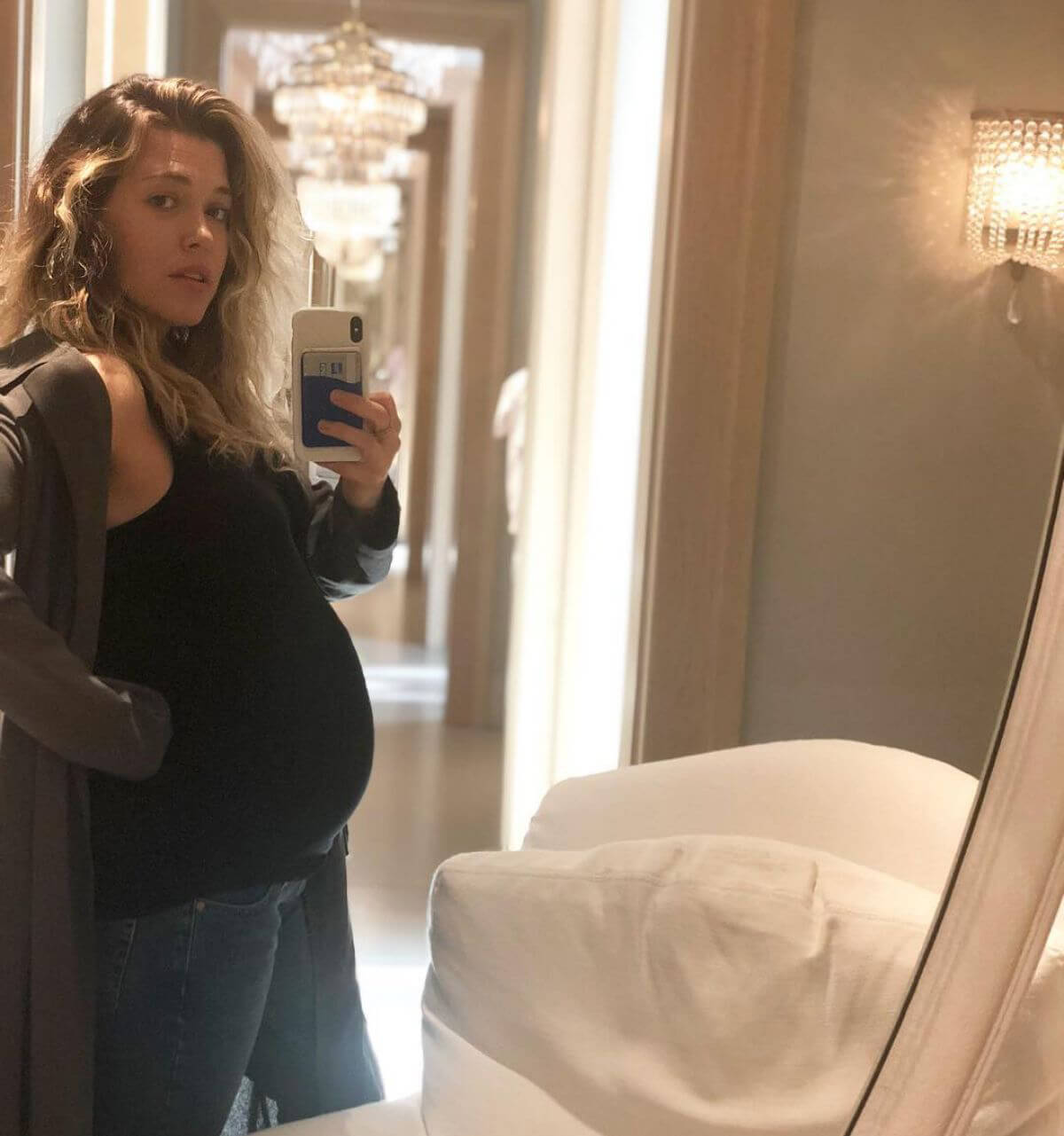 Pregnant Rachel Platten Instagram Pictures, December 2018