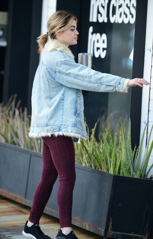 Lucy Hale Heading to a Gym in Studio City 2019/01/05 2