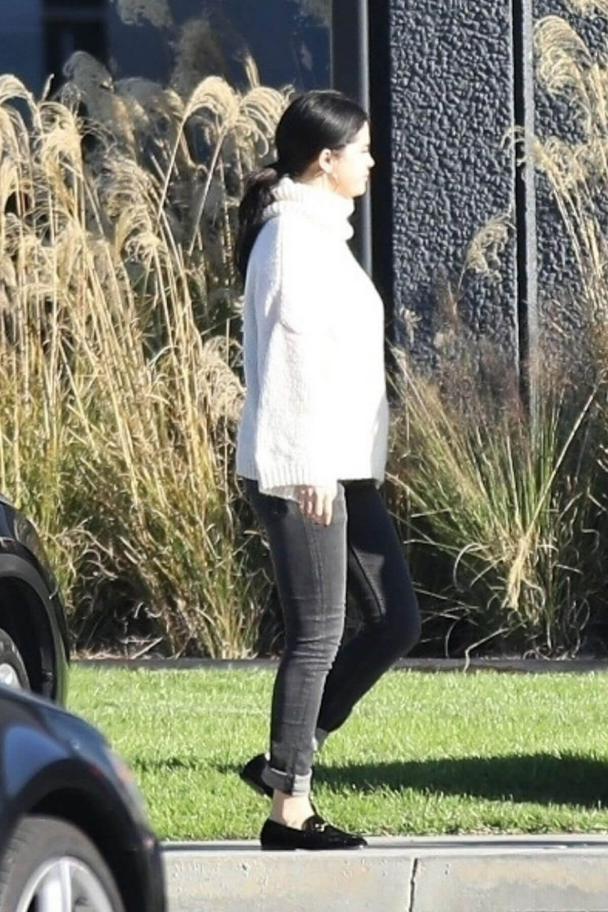 Selena Gomez at Sunday Church Services in Los Angeles 2018/12/30