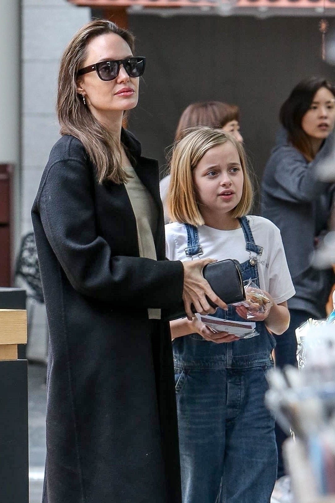 Angelina Jolie out the day with daughter in Los Angeles 2019/04/28