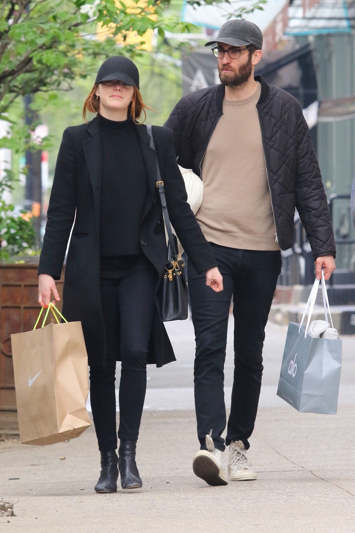 Emma Stone Shopping Out in New York 2019/04/30