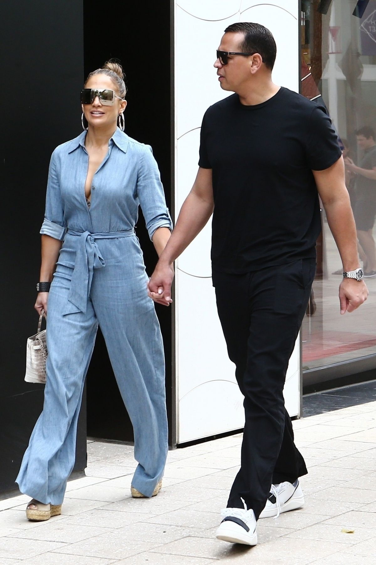 Jennifer Lopez and Alex Rodriguez Out for Lunch in Miami 2019/04/20