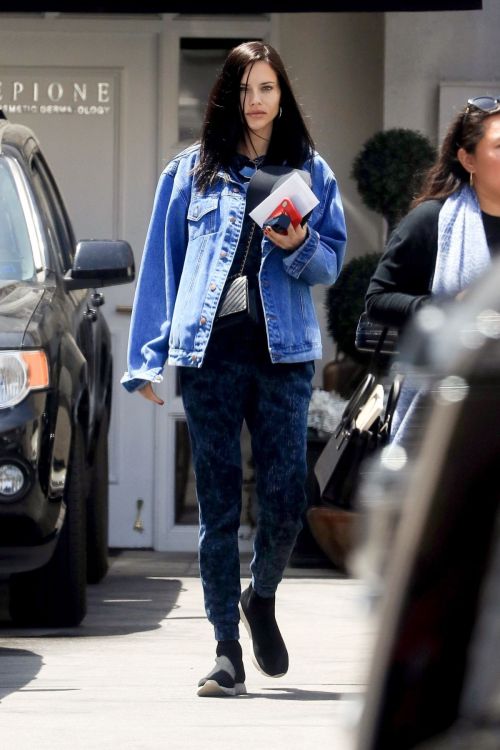Adriana Lima at A dermatologist in Beverly Hills 2019/05/01 4