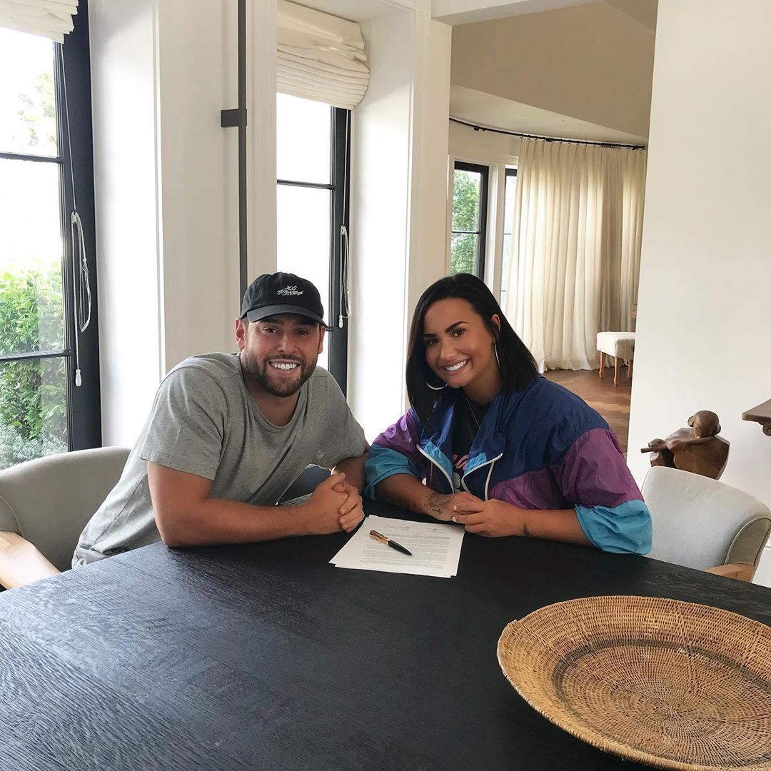 Demi Lovato signed to Scooter Braun as her new manager