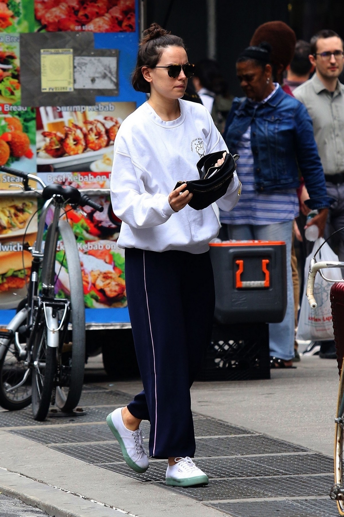 Daisy Ridley arrives Her Hotel in New York 2019/06/25