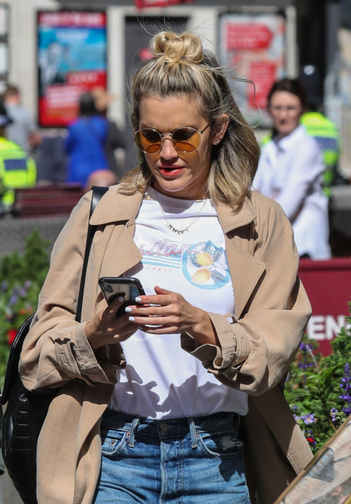 Ashley Roberts Leaves Global Radio After Heart FM Breakfast Show in London 2019/06/27 1