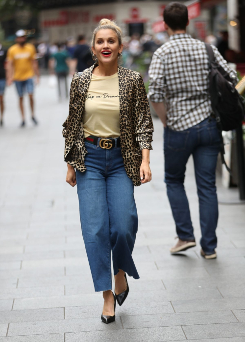 Ashley Roberts Leaves Global Radio Studios in London 2019/07/10 1