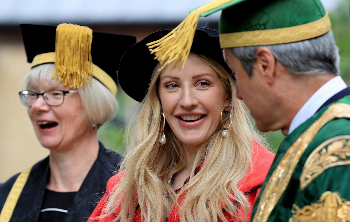 Ellie Goulding arrives Doctor of Arts Degree from the University of Kent 2019/07/18