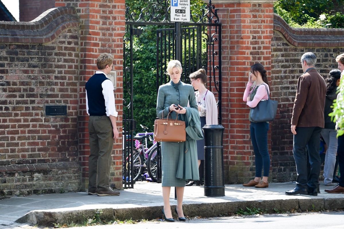 Elizabeth Debicki on the set of Tenet Movie in North London 2019/08/28