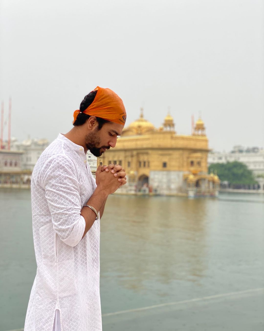 Vicky Kaushal visit Golden Temple ahead of Sardar Udham Singh second schedule