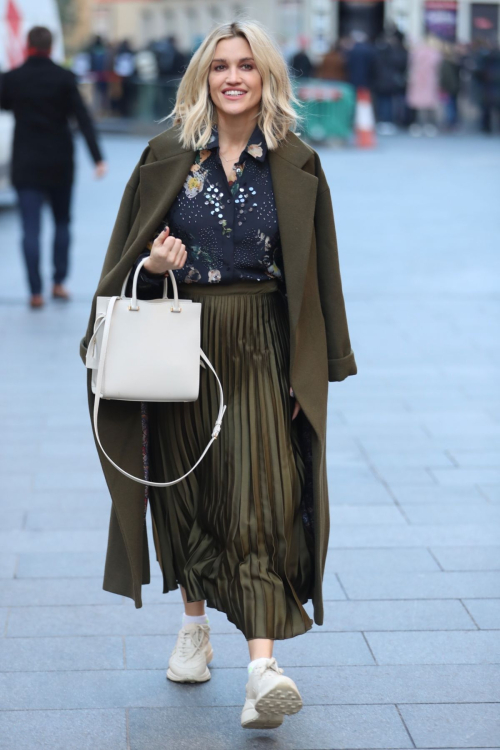 Ashley Roberts in olive plated skirt after her Heart Radio show in London 11/29/2019 4