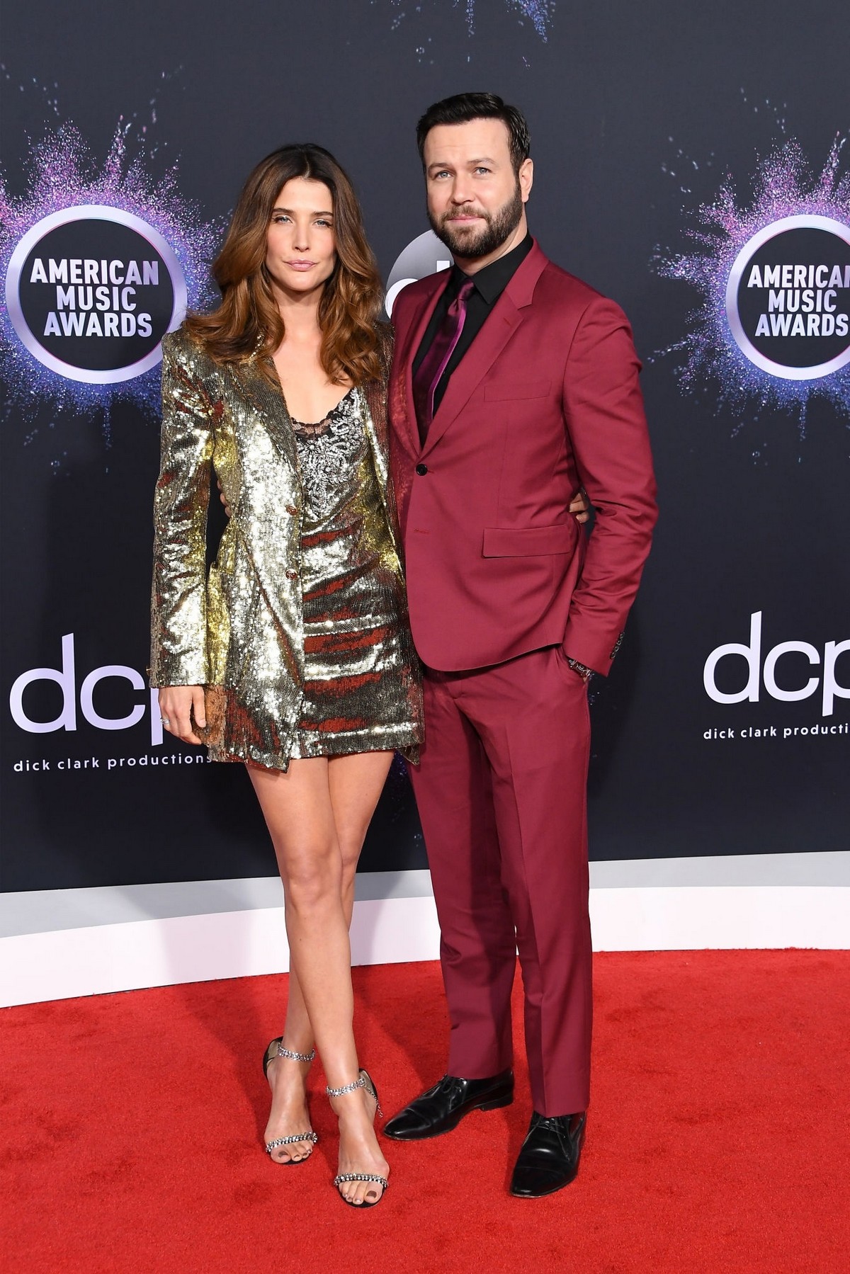 Cobie Smulders and Taran Killam attend 2019 American Music Awards at Microsoft Theater in Los Angeles 2019/11/24