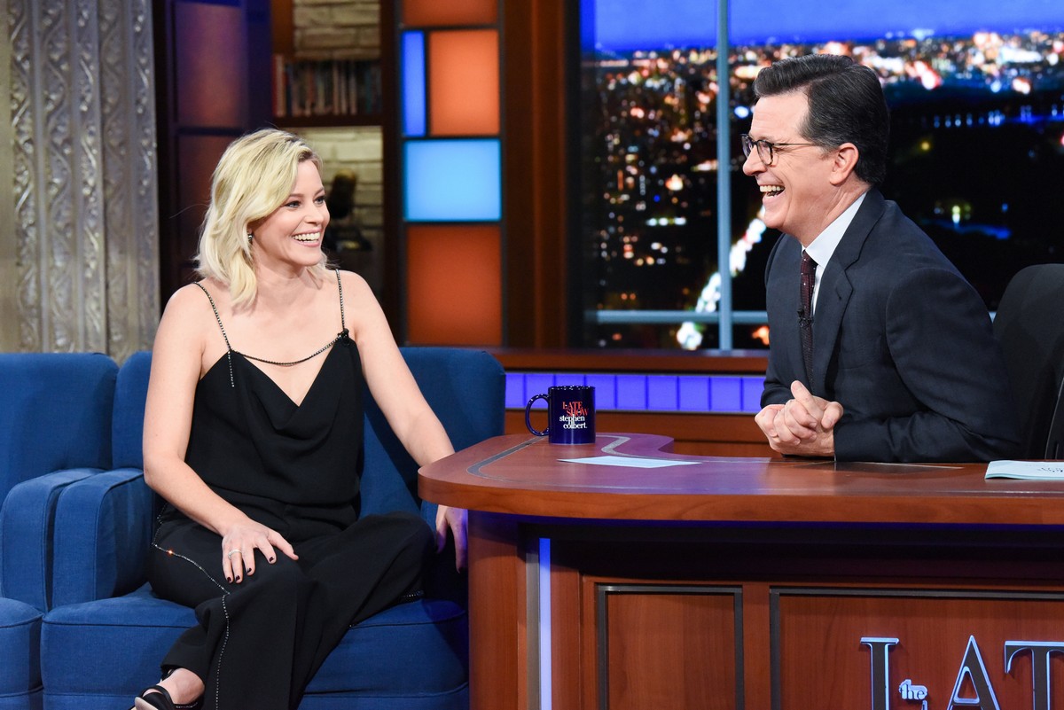 Elizabeth Banks attends The Late Show with Stephen Colbert in Manhattan 2019/11/05