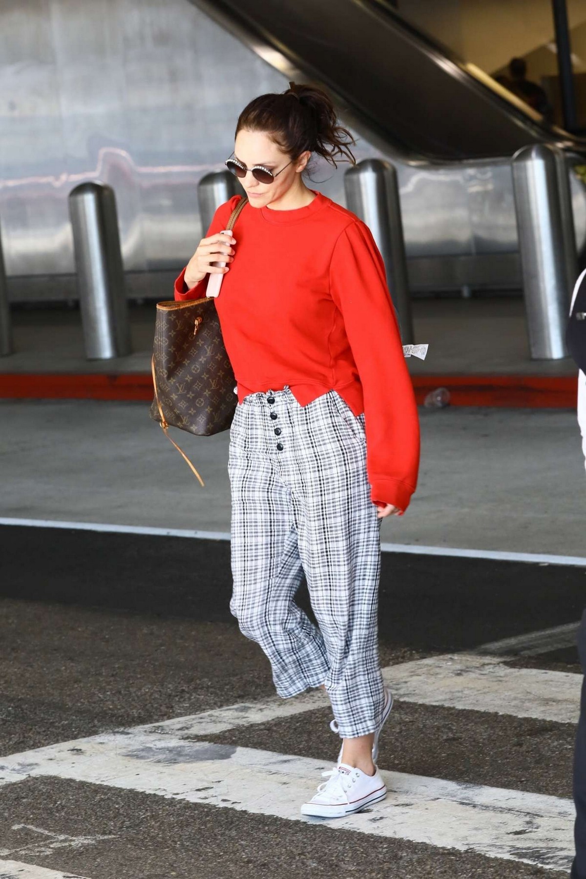 Katharine McPhee Outside at LAX Airport in Los Angeles International Airport 2019/11/09