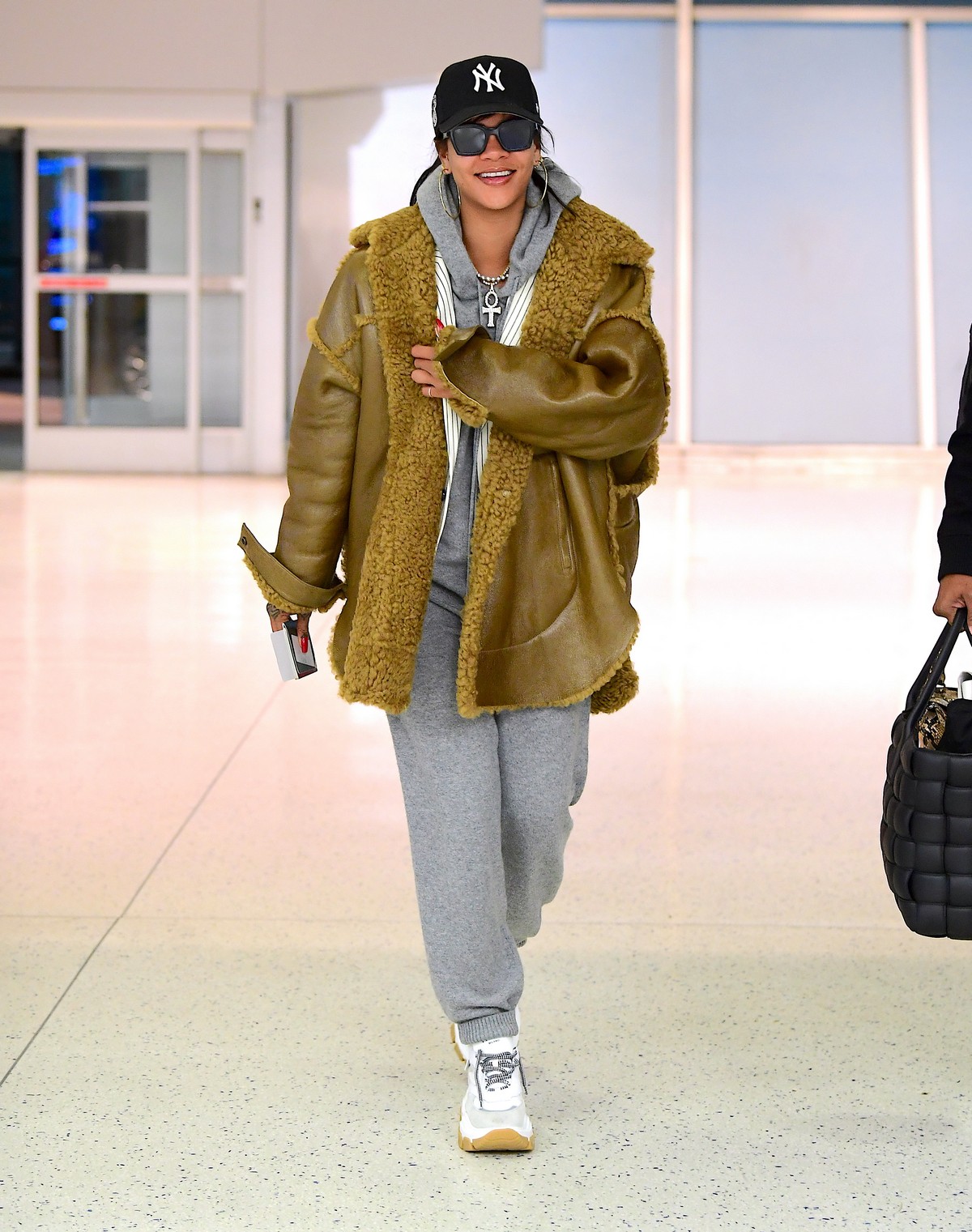 Rihanna in Stylish Jacket leaves at the airport in Teaneck, New Jersey 2019/11/29