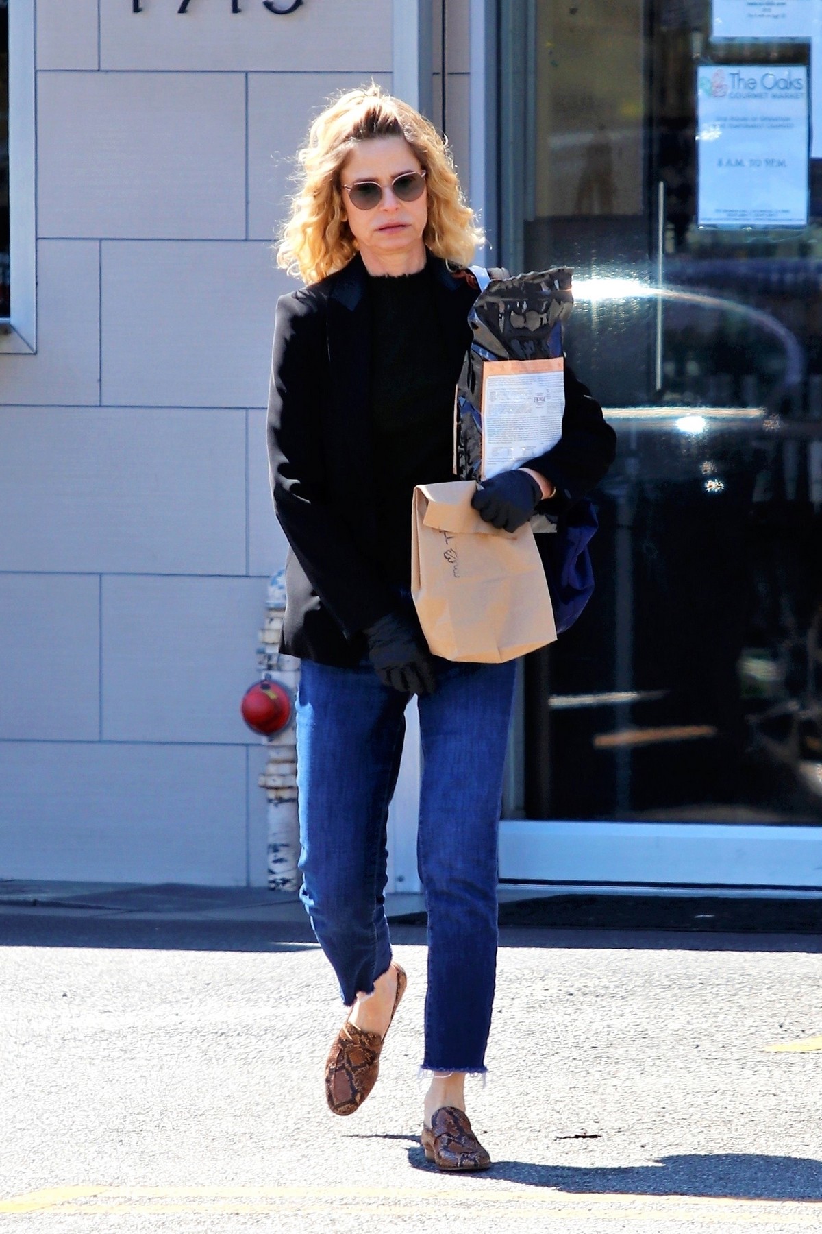 Kyra Sedgwick out and about in Los Angeles 2020/03/26