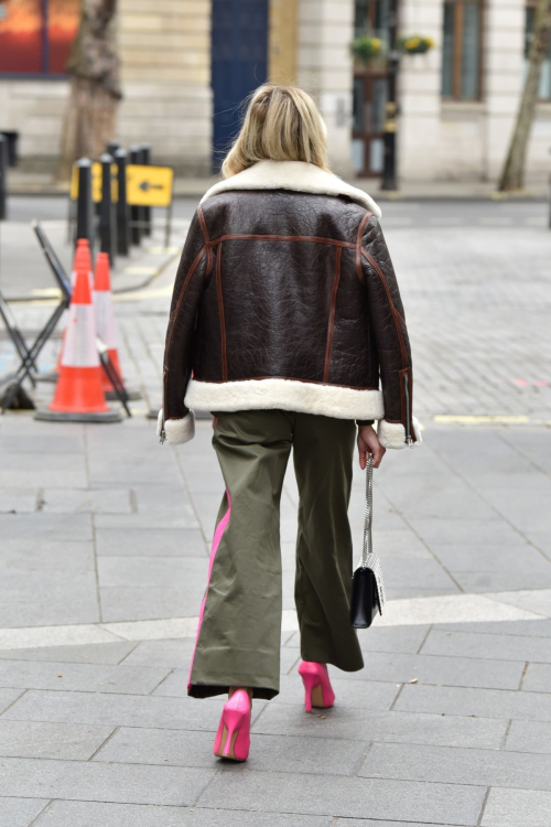 Ashley Roberts exits the Heart Radio Studios in London 2020/03/30 1