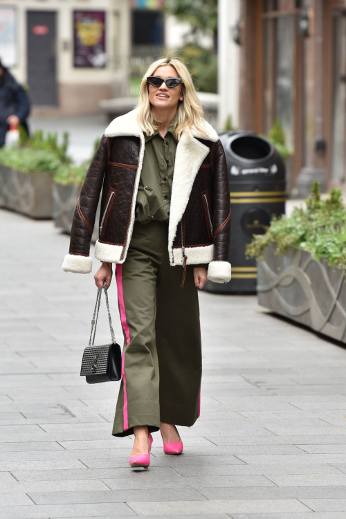 Ashley Roberts exits the Heart Radio Studios in London 2020/03/30 6