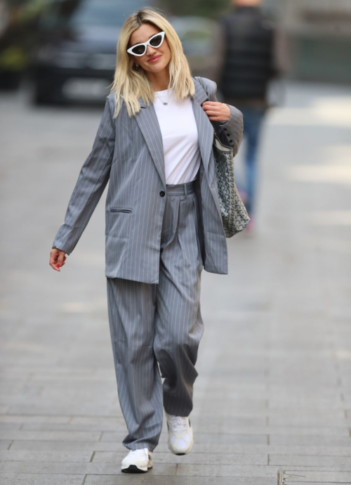 Ashley Roberts in oversized pinstripe suit at Heart Radio Studios in London 2020/04/16