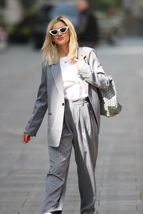 Ashley Roberts in oversized pinstripe suit at Heart Radio Studios in London 2020/04/16 3