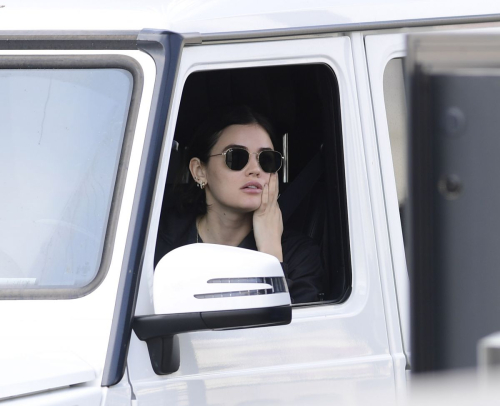 Lucy Hale goes Starbucks at the drive in Los Angeles 2020/04/04 7