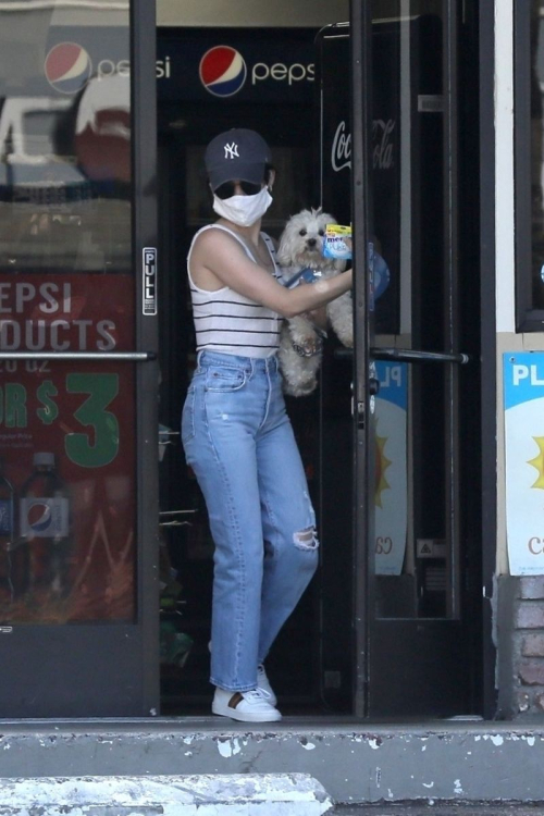 Lucy Hale in lining tank top at the Gas Station in Beverly Hills 2020/04/14 7