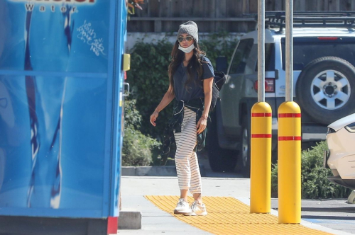 Megan Fox arrives local CVS Pharmacy in Woodland Hills 2020/04/15 2