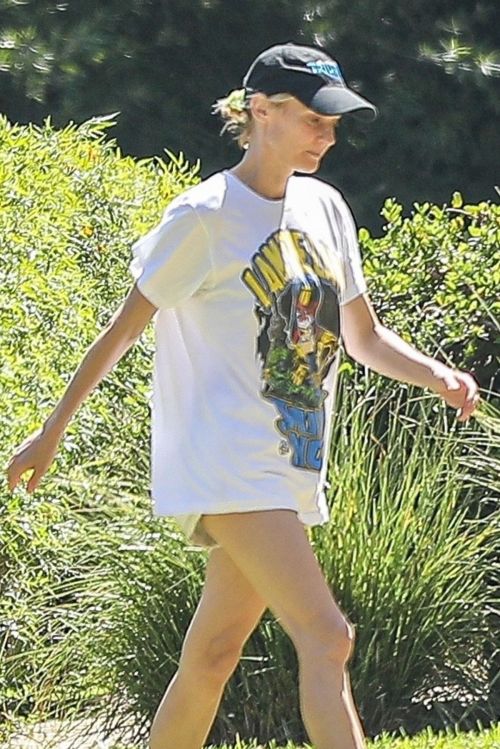 Diane Kruger at a Park in Beverly Hills 2020/06/14 3