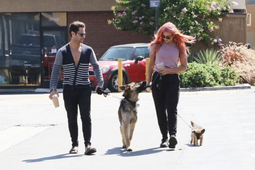 Emma Slater Out with Her Dogs in Los Angeles 2020/06/14 7