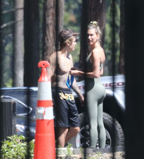 Hailey and Justin Bieber Working Out in Lake Tahoe 2020/06/13 4