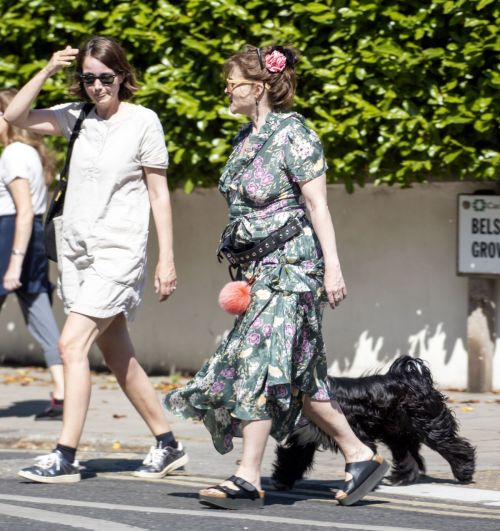 Helena Bonham Carter Out with her friends in London 2020/06/01 6