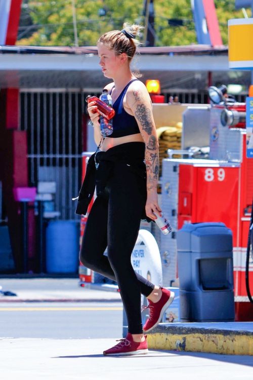 Ireland Baldwin Out Hiking in Los Angeles 2020/06/09 3