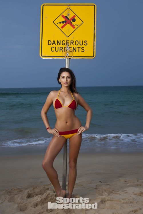 Jessica Gomes in Sports Illustrated Swimsuit 2012 5