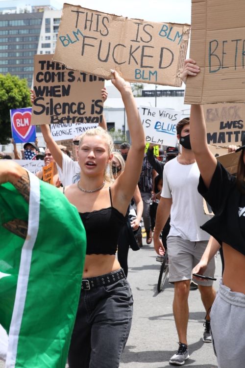 Josie Canseco at Black Lives Matter Protest in Los Angeles 2020/06/02 1