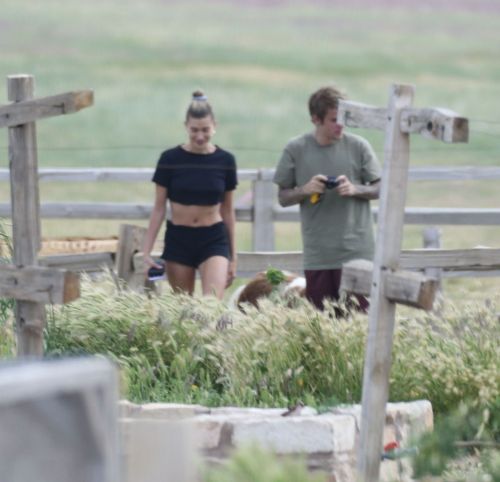 Justin Bieber and Hailey Bieber Out at National Park in Utah 2020/06/06 8