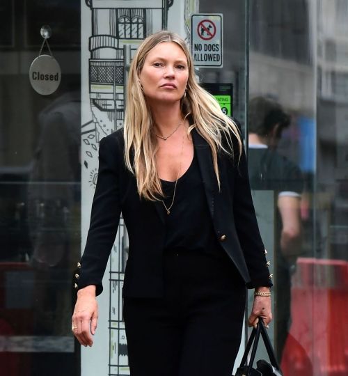 Kate Moss Out and About in London 2020/06/19 7