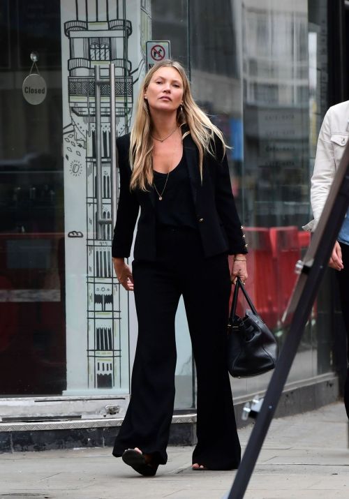 Kate Moss Out and About in London 2020/06/19 13