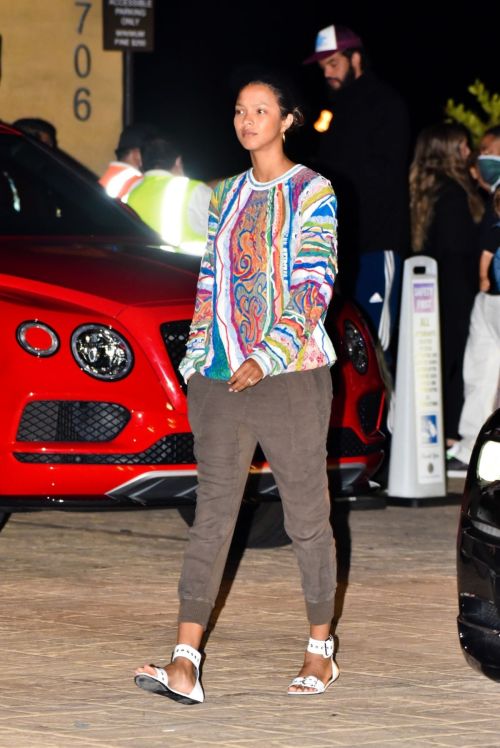 Lais Ribeiro Out for Dinner at Nobu in Malibu 2020/06/14 7