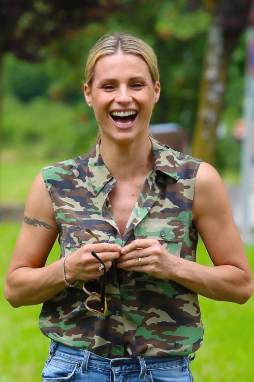 Michelle Hunziker Out with her Dogs in a Park in Bergamo 2020/06/02 17