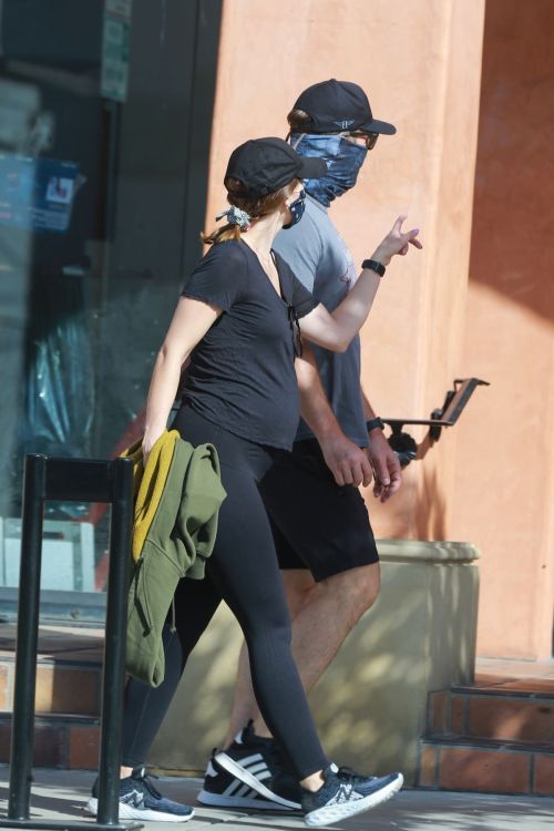 Pregnant Katherine Schwarzenegger and Chris Pratt Out in Santa Monica 2020/06/01 7