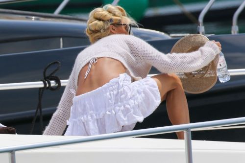 Victoria Silvstedt in Bikini at a Yacht in Saint Tropez 2020/06/01 9