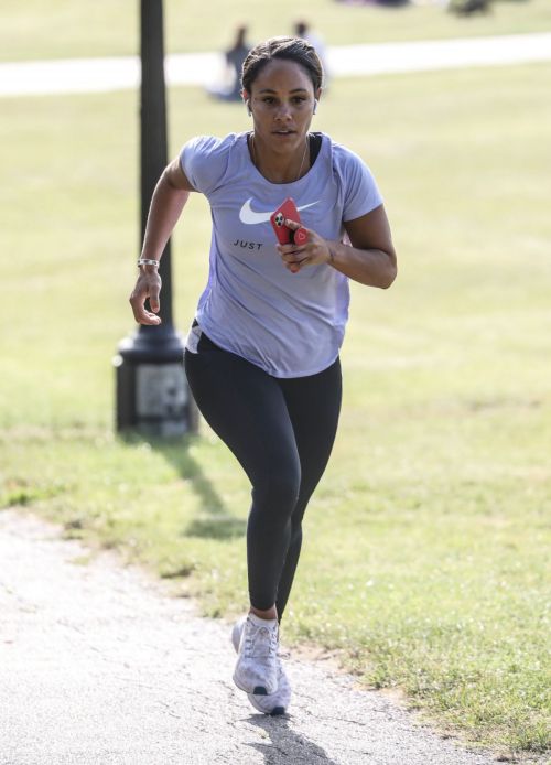 Alex Scott Workout at a Park in London 2020/09/18 6