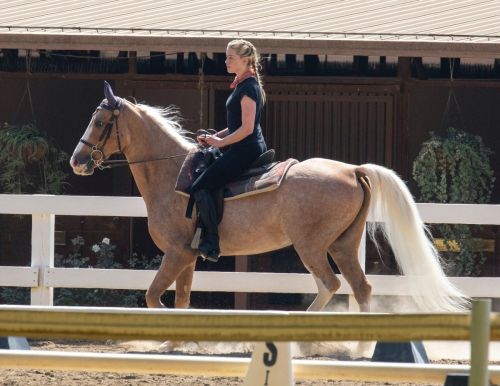 Amber Heard at Horseback Riding in Los Angeles 2020/09/23 4